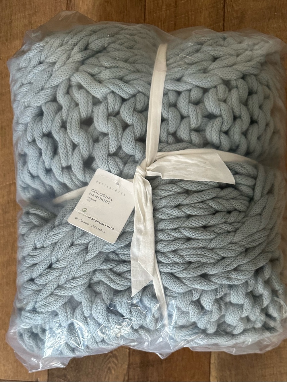 Pottery Barn Chambray Blue Colossal Handknit Throw 44x56” New In Package, $179 - Picture 4 of 7